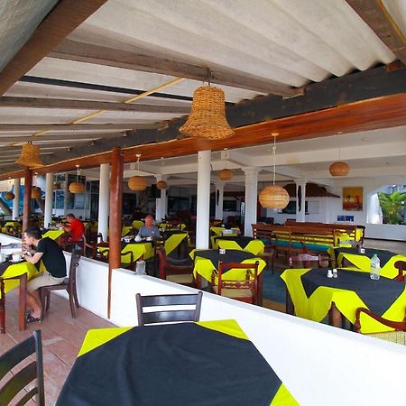 Ritas Hotel Hikkaduwa Extérieur photo
