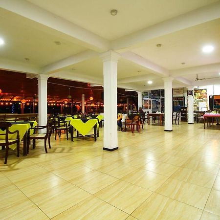 Ritas Hotel Hikkaduwa Extérieur photo