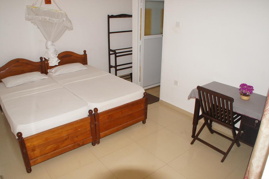 Ritas Hotel Hikkaduwa Chambre photo